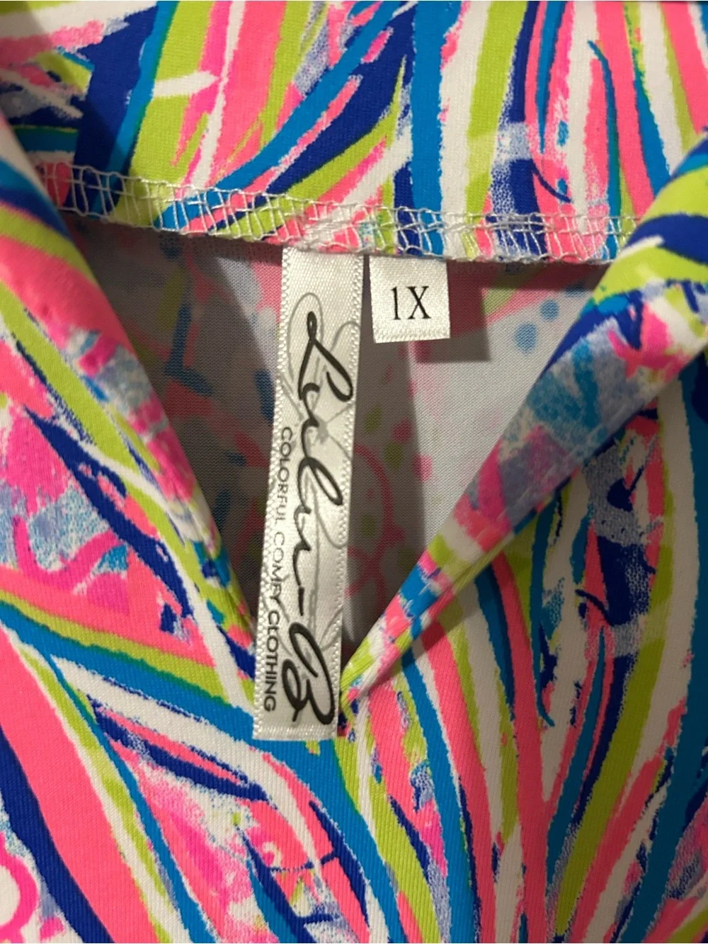 Lulu-B Pineapple-Print V-Neck Tee in Pink, Blue & Green - Picture 3 of 3